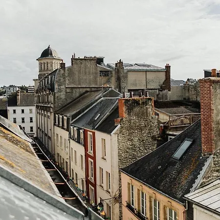 L' « l'escale » *